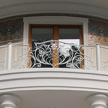 Кованое ограждение балкона