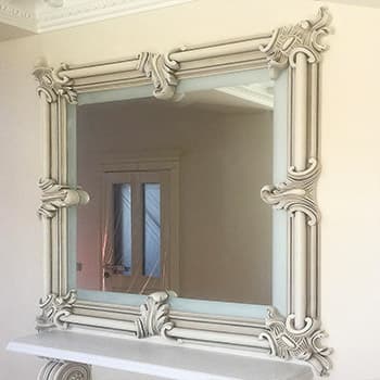 Декоративная роспись рамы зеркала